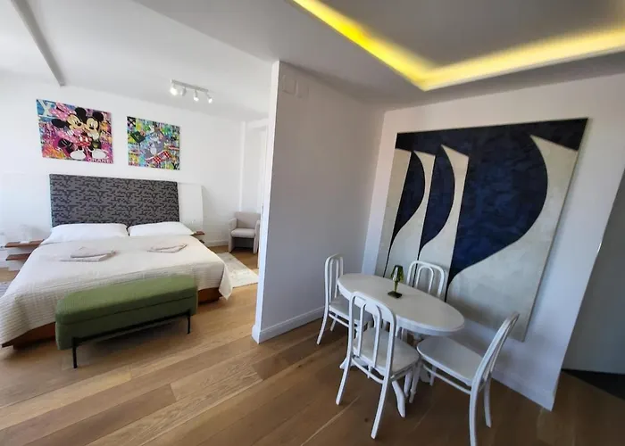 Luxury Penthouse Wien 2 Dachterrassen Fuer 8 Pers