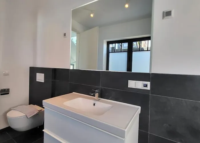 Luxury Penthouse Wien 2 Dachterrassen Fuer 8 Pers